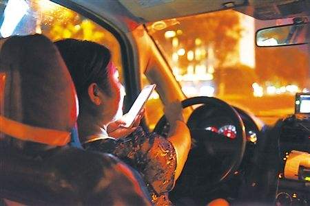 资深女司机成为优秀月嫂，服务是她的制胜法宝