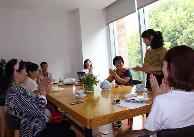 首届月嫂民主生活会在姆爱总部举行