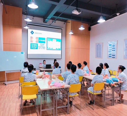 高学历人才开始追捧月嫂行业，家政服务人员整体素质将不断提高