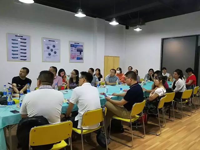 商业精英齐聚姆爱、助月嫂行业健康发展